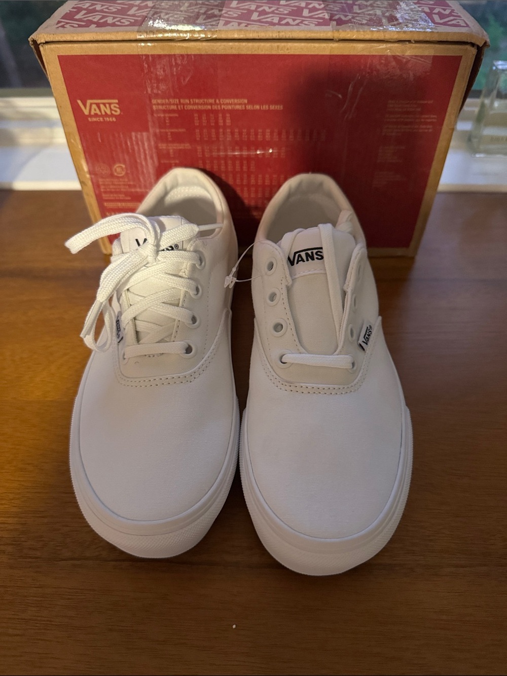 Vans White Low-Top Platform Canvas Sneakers 6 NWB